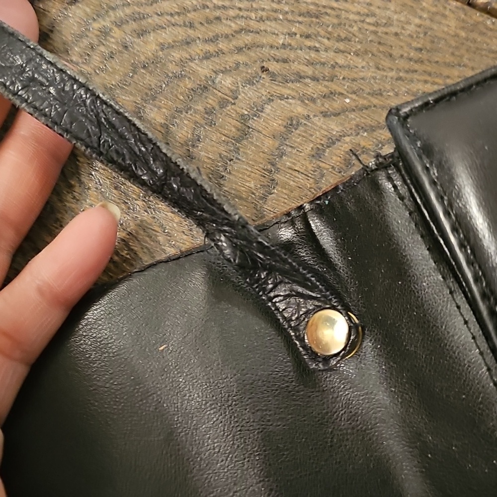 Leather Vintage Purse - Picture 5 of 9